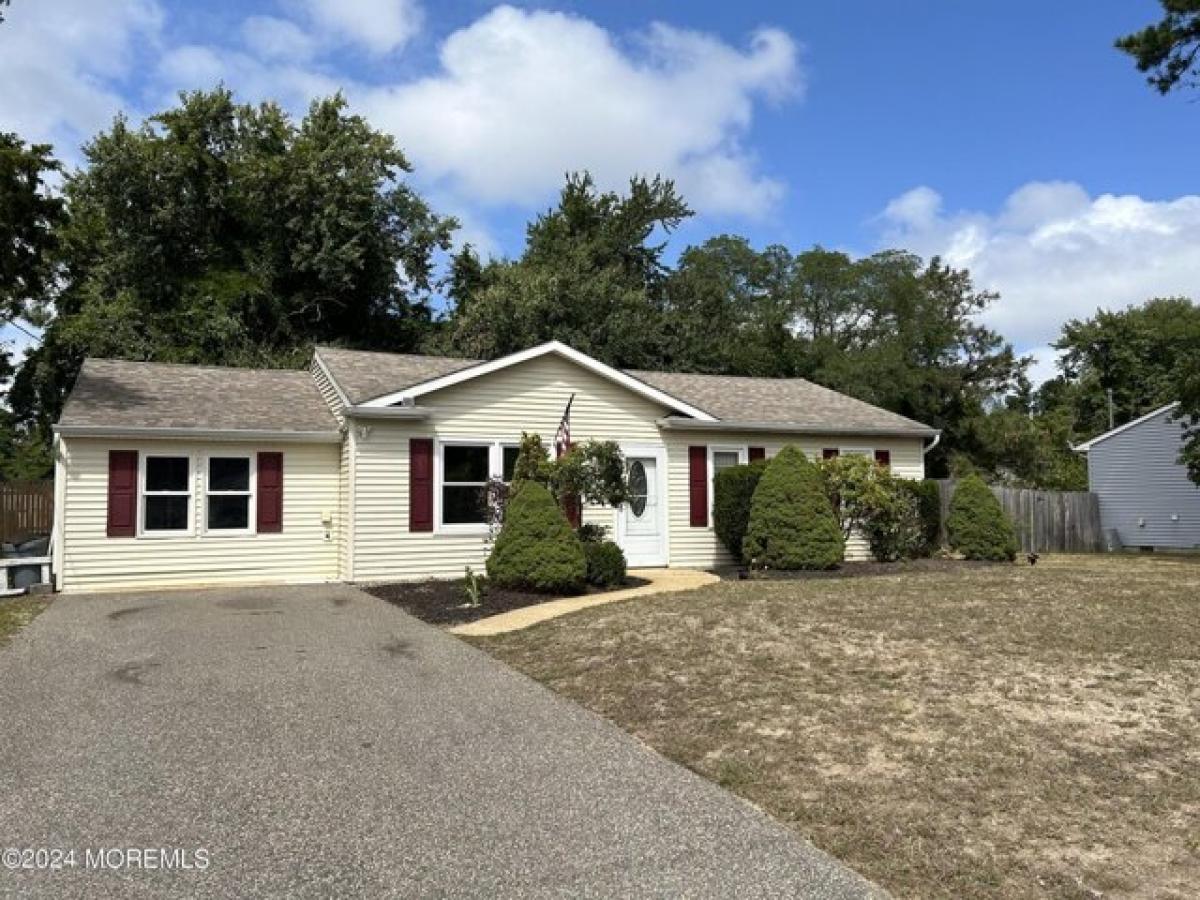 Picture of Home For Sale in Lanoka Harbor, New Jersey, United States