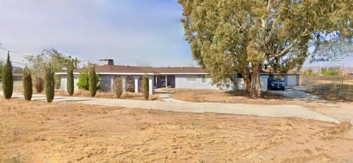 Picture of Home For Sale in Apple Valley, California, United States