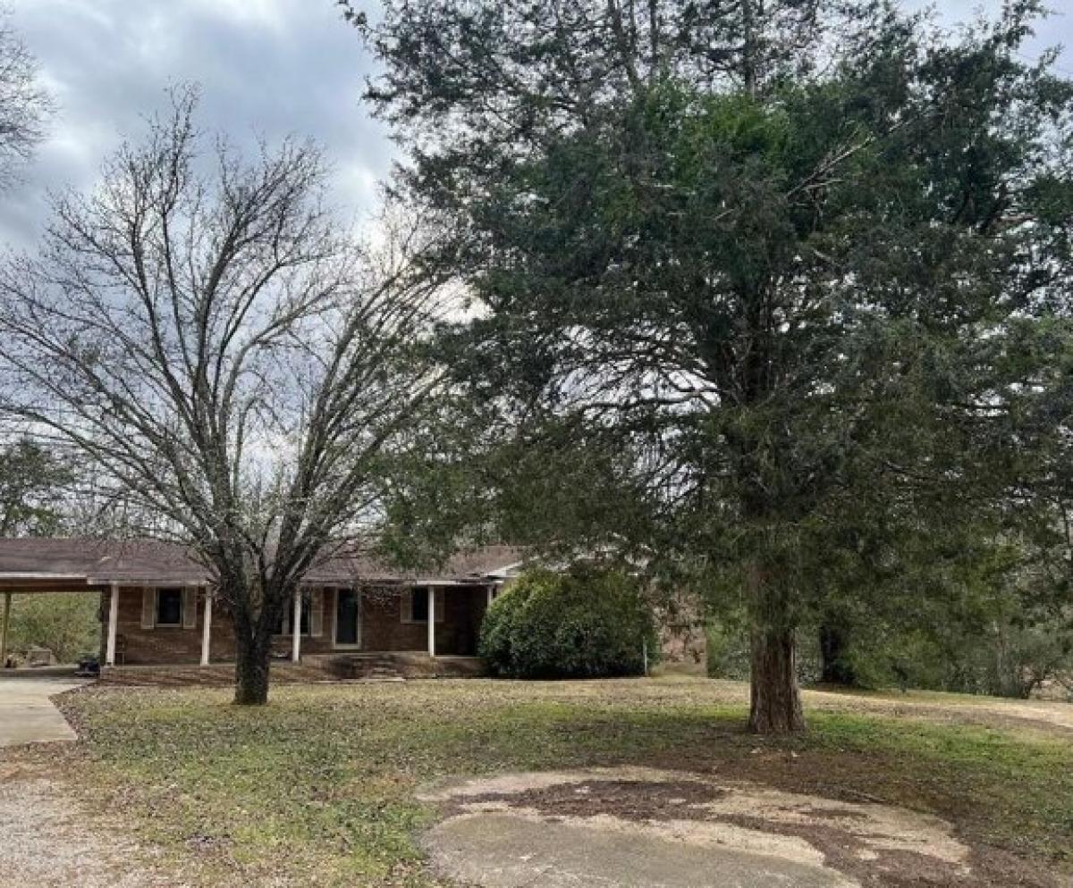 Picture of Home For Sale in Town Creek, Alabama, United States