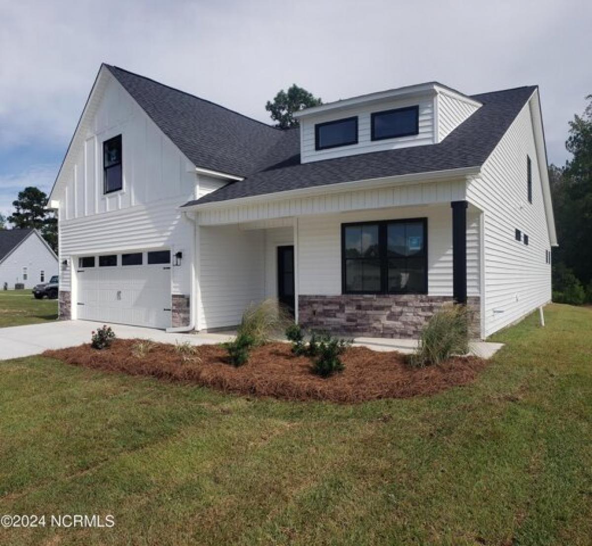 Picture of Home For Sale in New Bern, North Carolina, United States