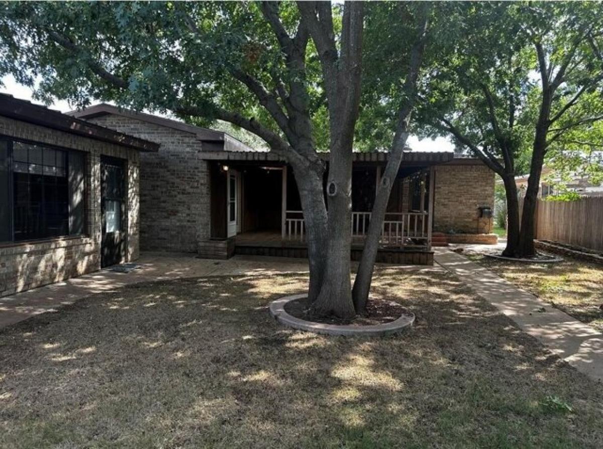 Picture of Home For Sale in Snyder, Texas, United States