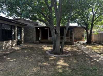 Home For Sale in Snyder, Texas