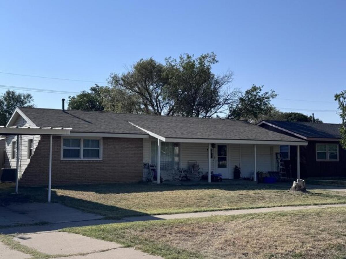 Picture of Home For Sale in Plainview, Texas, United States