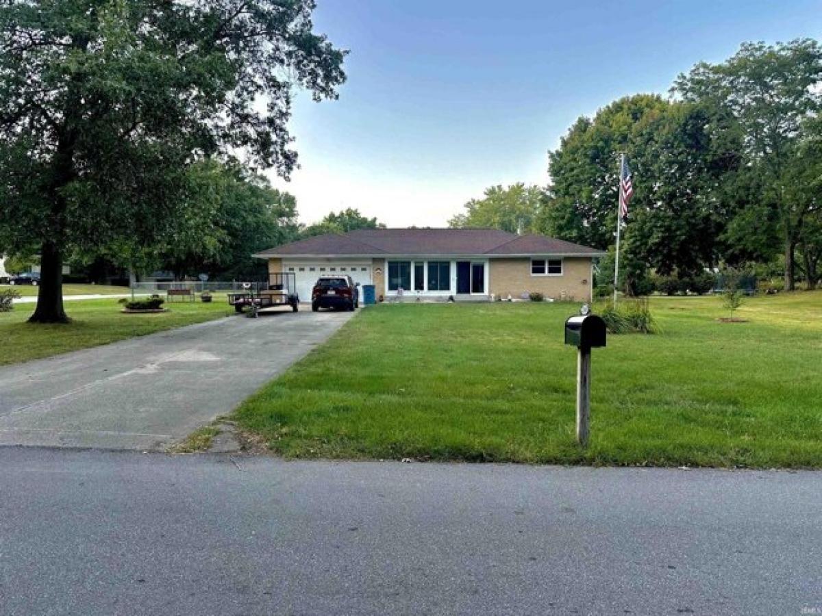 Picture of Home For Sale in South Bend, Indiana, United States