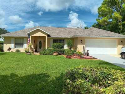 Home For Sale in Vero Beach, Florida