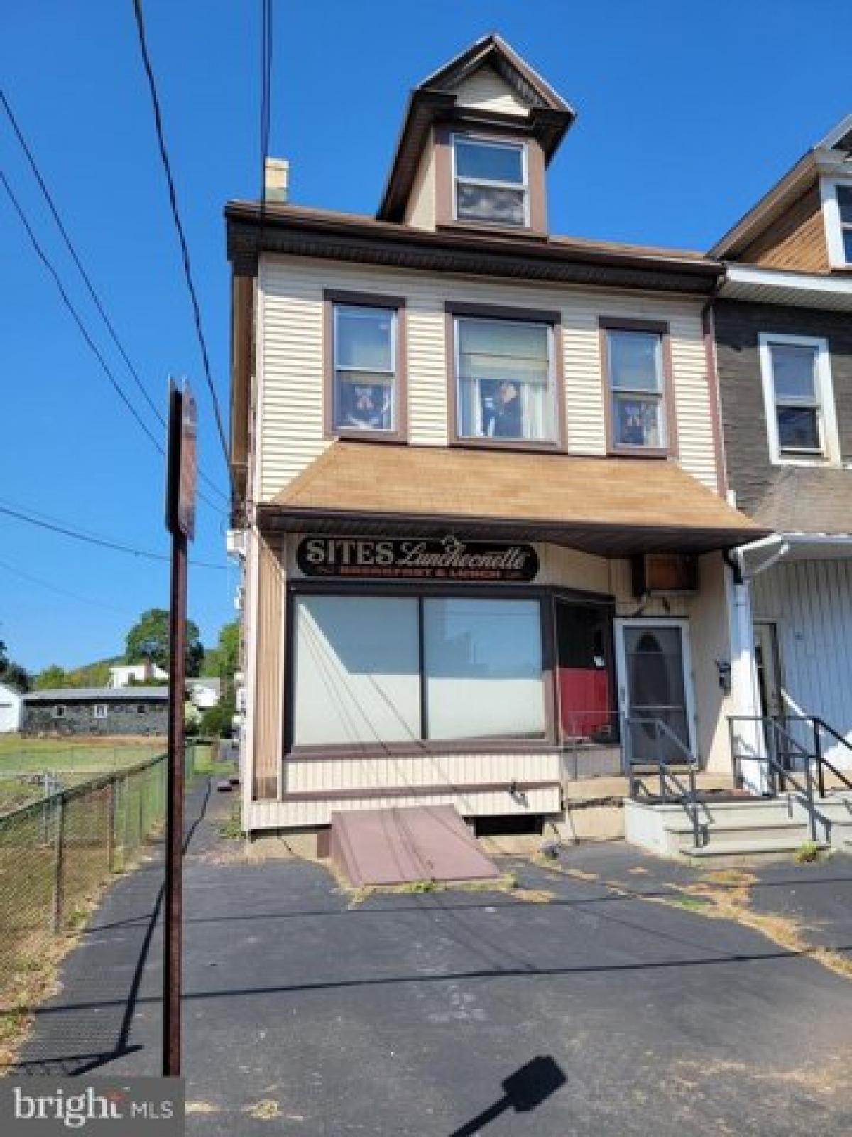 Picture of Home For Sale in Cressona, Pennsylvania, United States