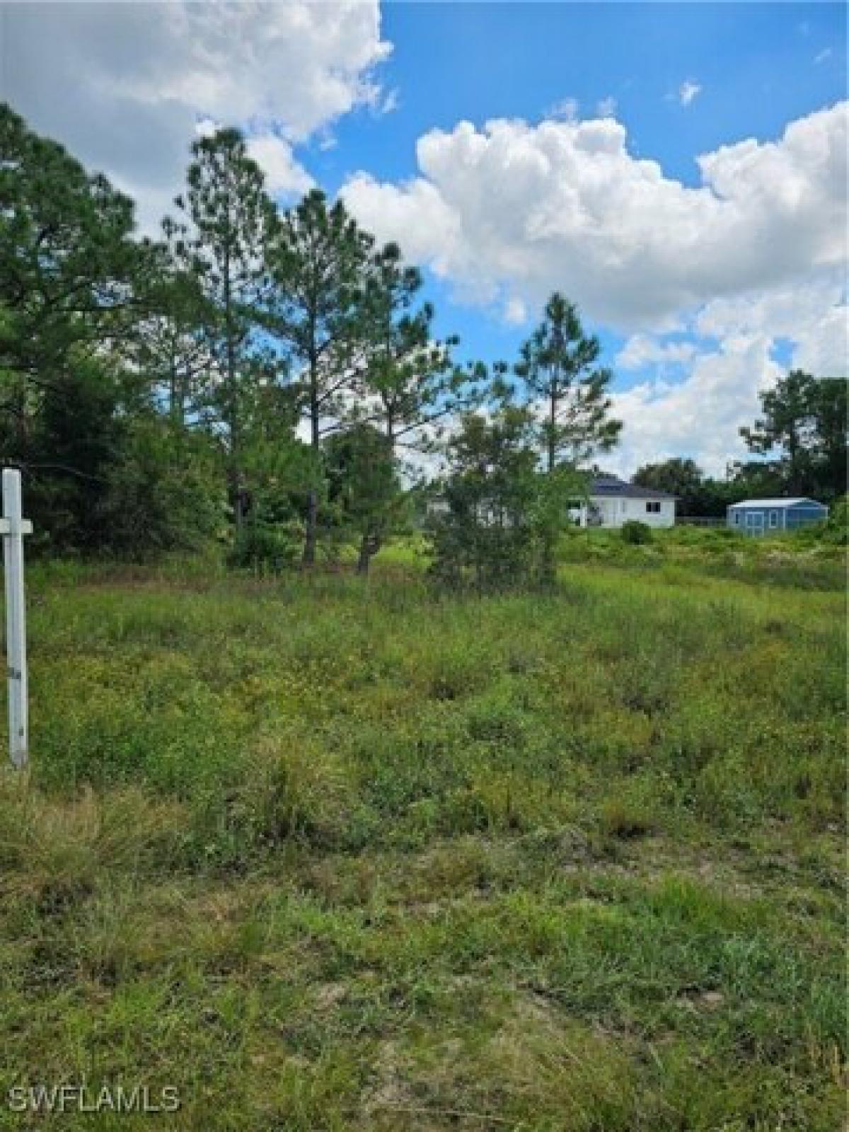 Picture of Residential Land For Sale in Lehigh Acres, Florida, United States