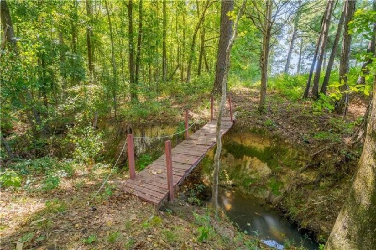 Picture of Home For Sale in Camp Hill, Alabama, United States