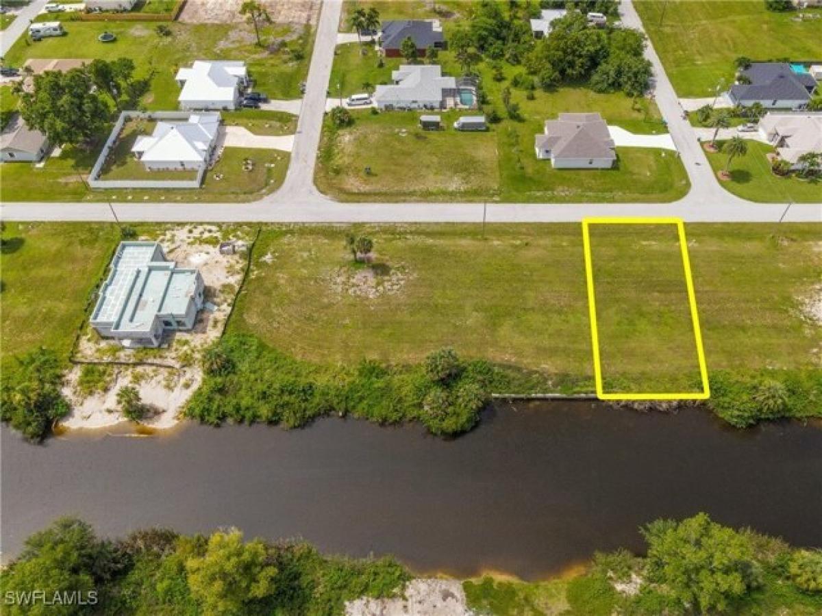 Picture of Residential Land For Sale in Cape Coral, Florida, United States