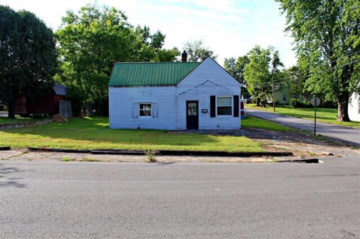 Picture of Home For Sale in Scottsville, Kentucky, United States