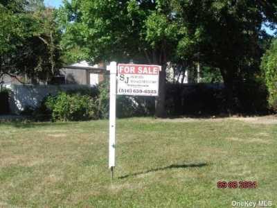 Residential Land For Sale in Amityville, New York