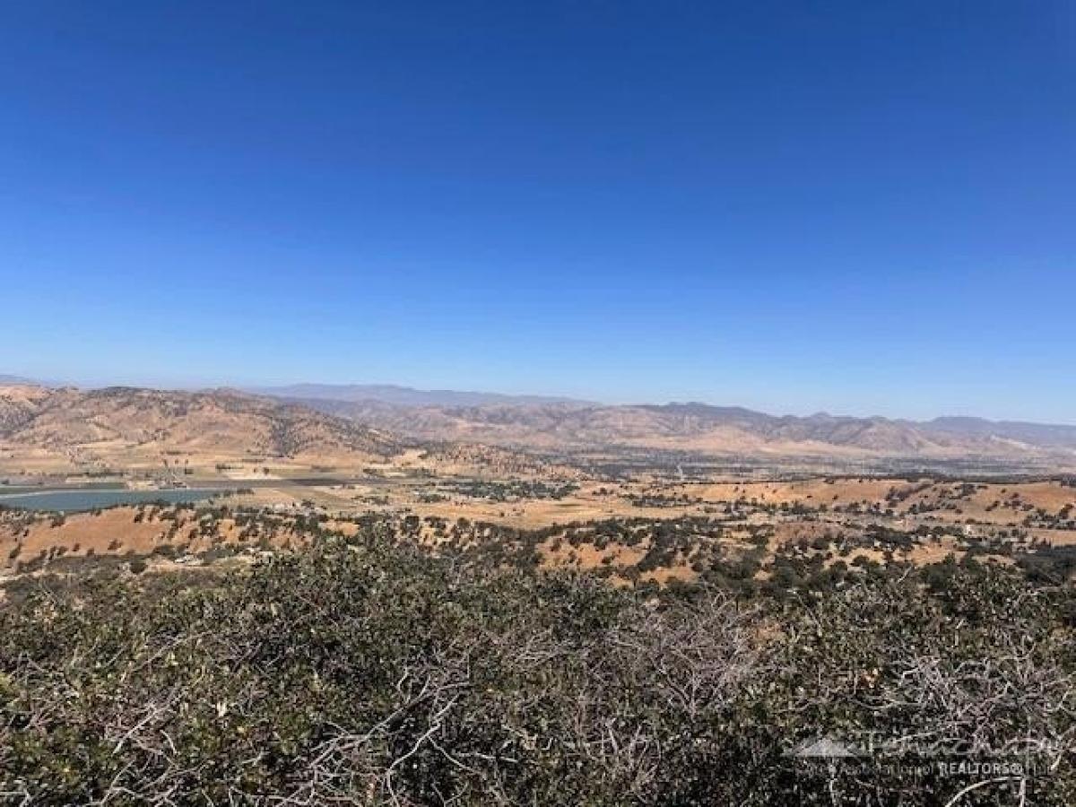 Picture of Residential Land For Sale in Tehachapi, California, United States