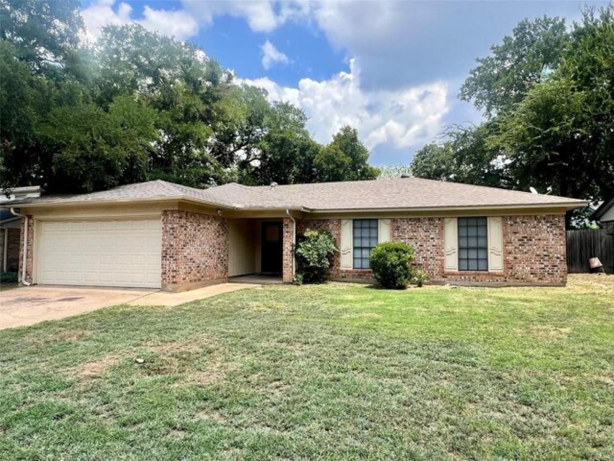 Picture of Home For Sale in Arlington, Texas, United States