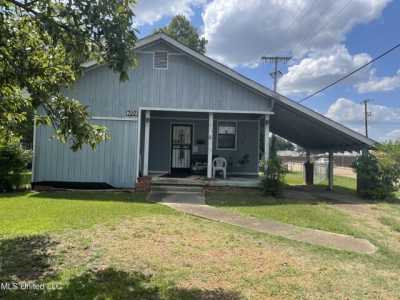 Home For Sale in Greenwood, Mississippi