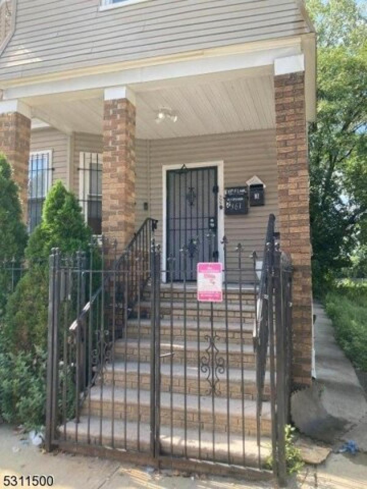 Picture of Home For Rent in Newark, New Jersey, United States