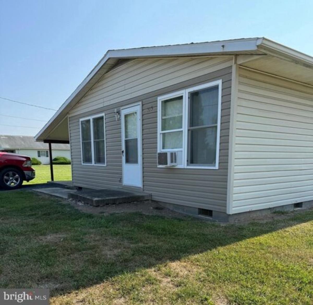 Picture of Home For Sale in Moorefield, West Virginia, United States