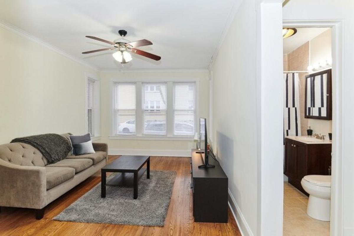 Picture of Home For Rent in Chicago, Illinois, United States