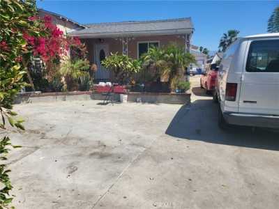 Home For Sale in Pacoima, California