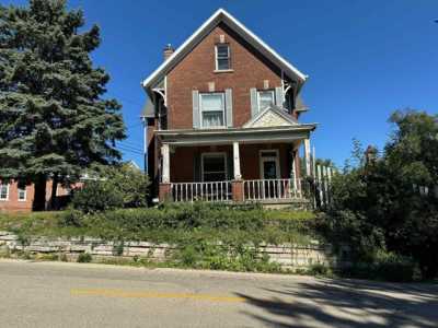 Home For Sale in Dubuque, Iowa