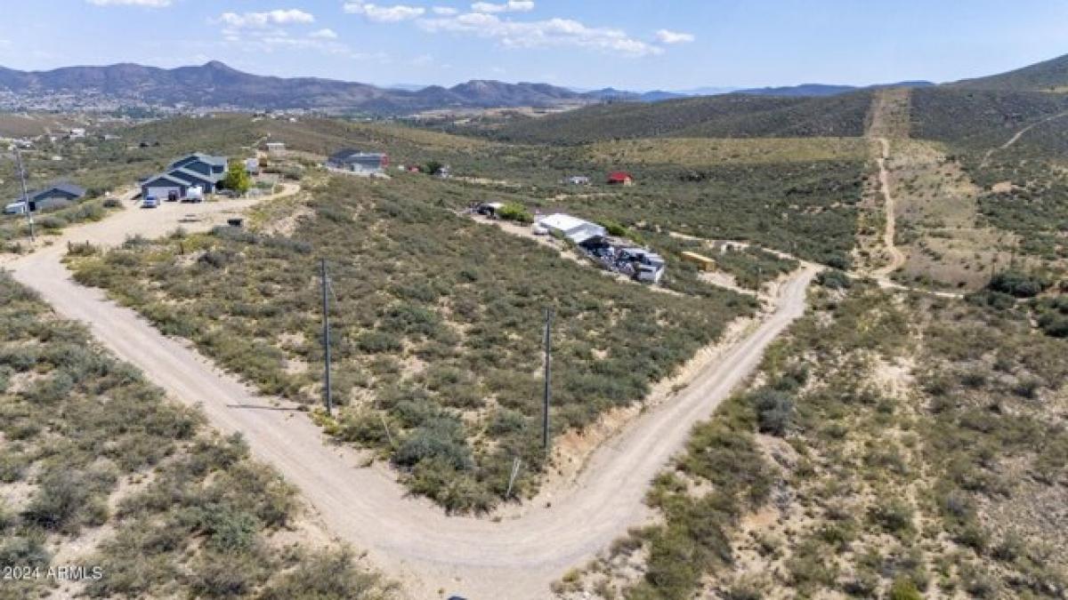 Picture of Residential Land For Sale in Dewey, Arizona, United States