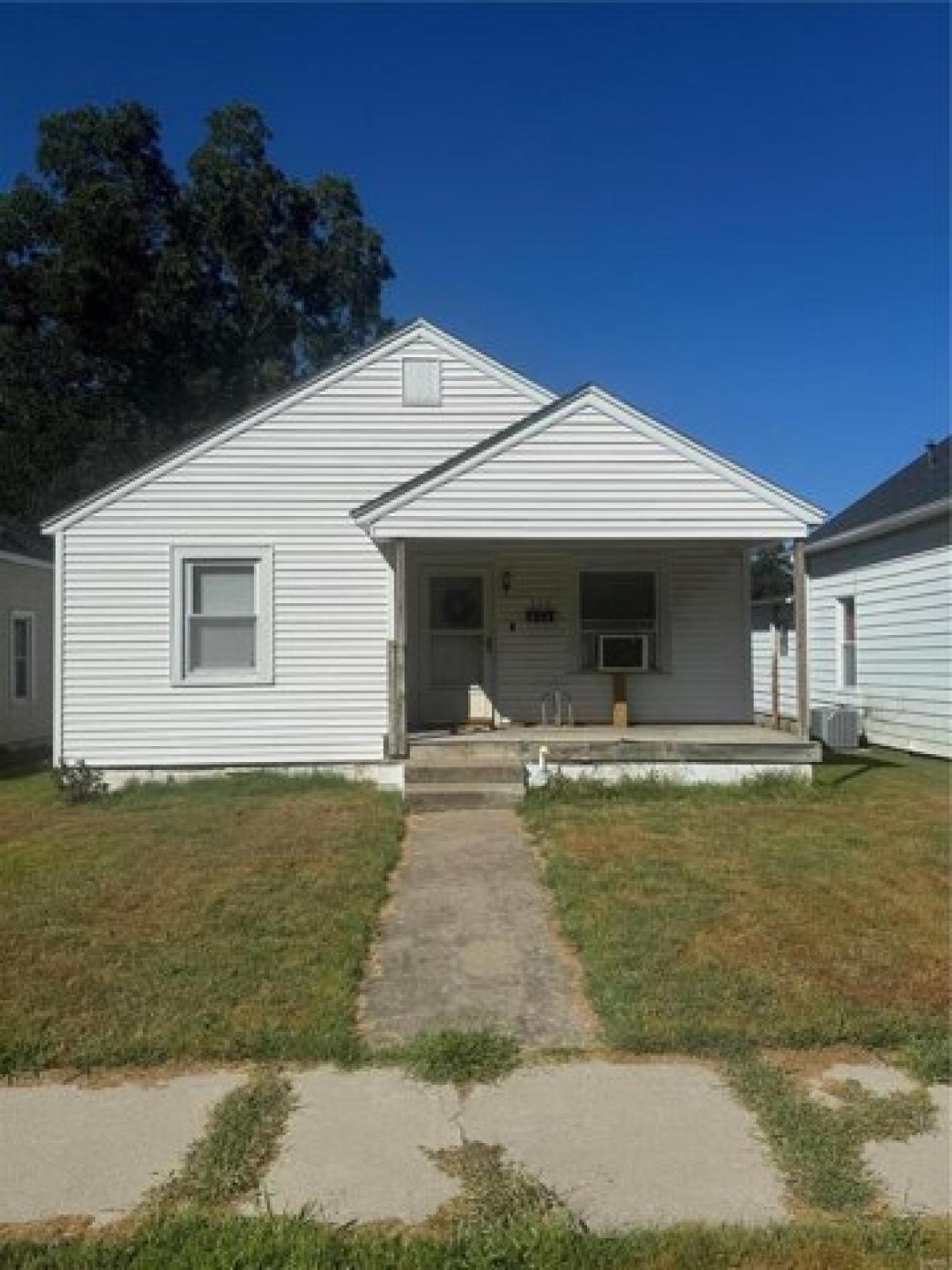 Picture of Home For Sale in Chaffee, Missouri, United States