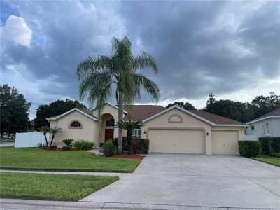 Home For Sale in Valrico, Florida