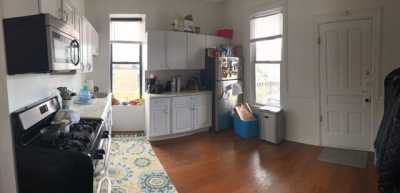 Home For Rent in Chicago, Illinois