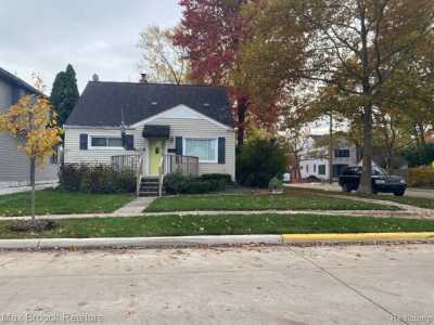 Home For Sale in Birmingham, Michigan