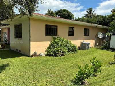 Home For Rent in Miami, Florida