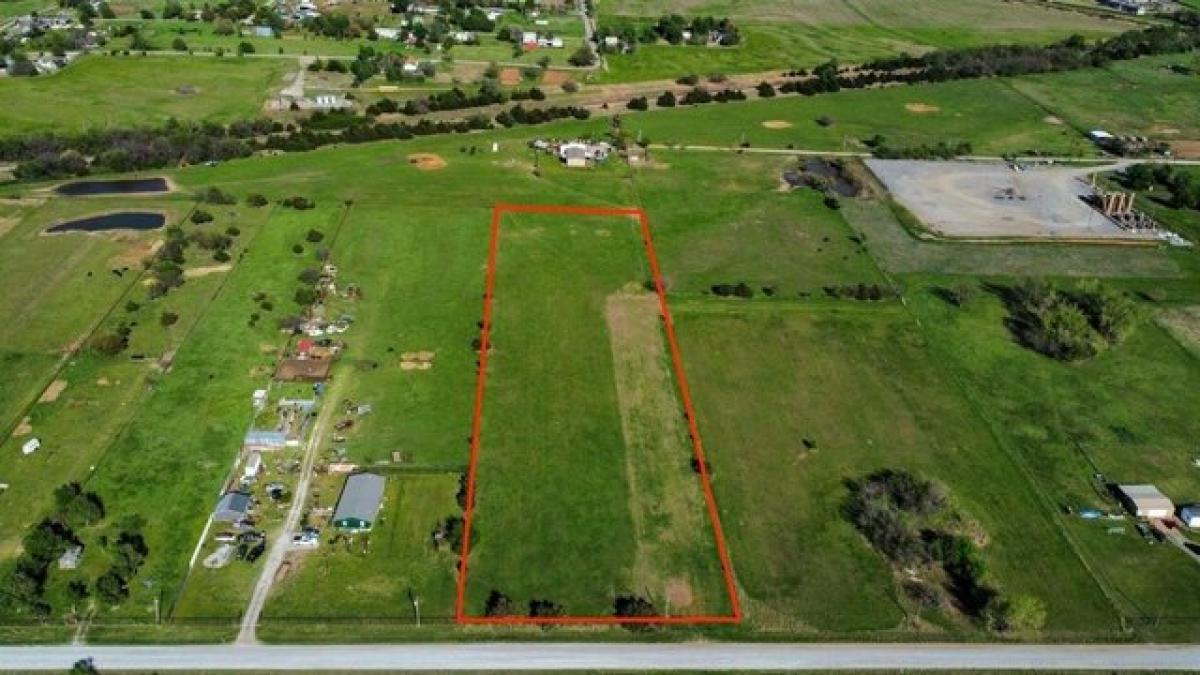 Picture of Residential Land For Sale in El Reno, Oklahoma, United States