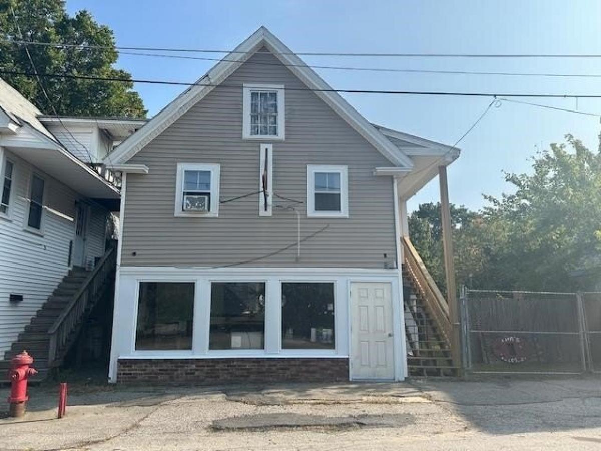 Picture of Home For Sale in Farmington, New Hampshire, United States