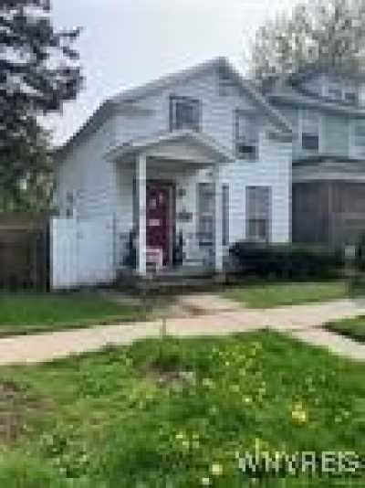 Home For Rent in Lockport, New York