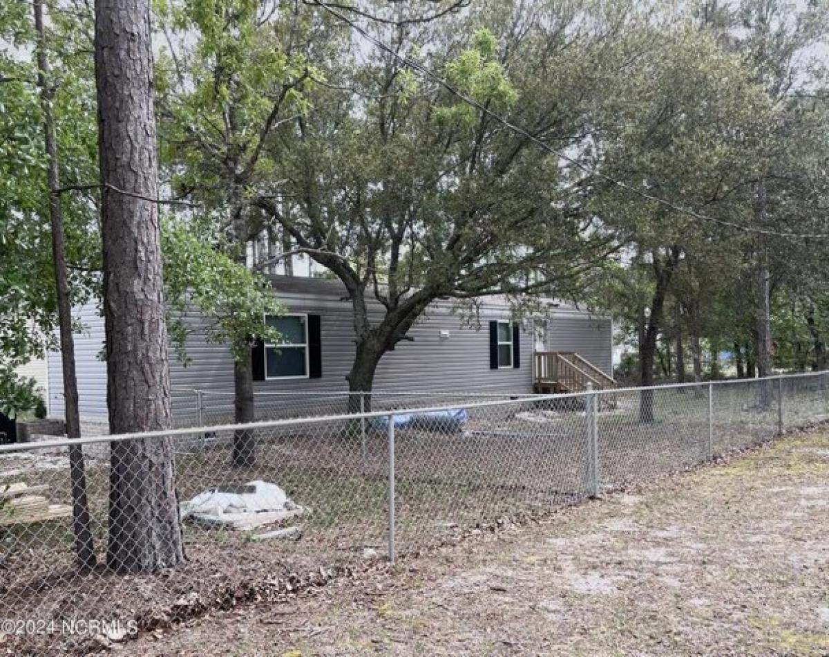 Picture of Home For Sale in Southport, North Carolina, United States