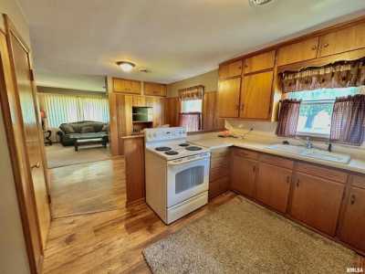 Home For Sale in Carmi, Illinois