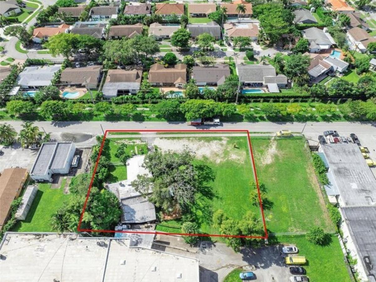 Picture of Residential Land For Sale in Hallandale Beach, Florida, United States