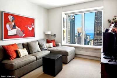 Home For Sale in Chicago, Illinois