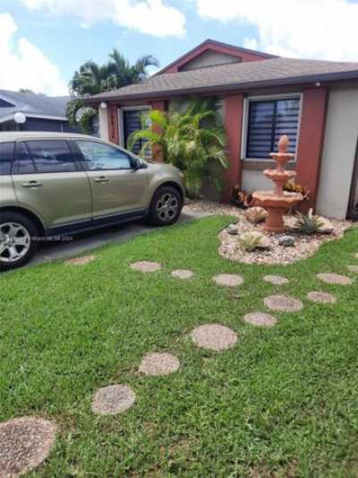 Home For Rent in Miami, Florida