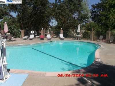 Home For Sale in Sacramento, California