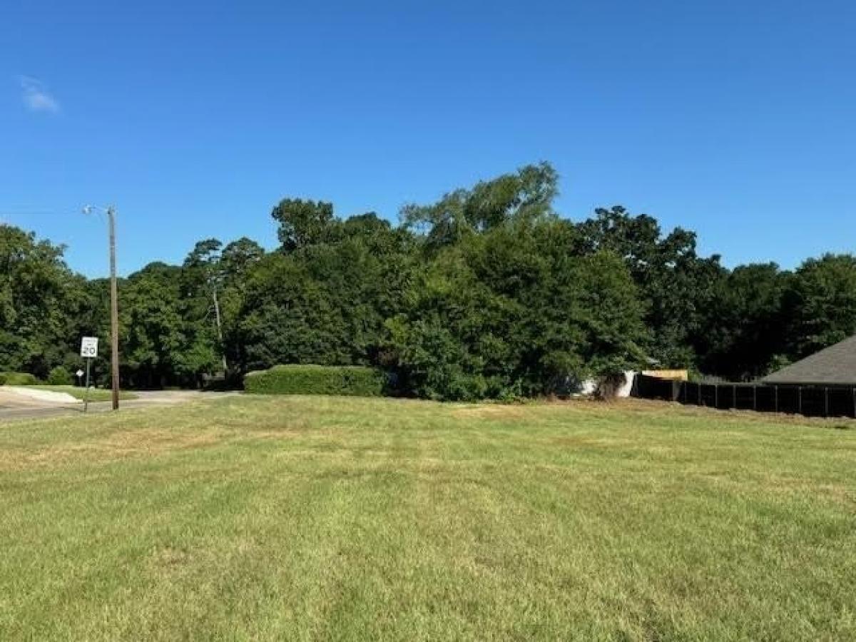 Picture of Residential Land For Sale in Longview, Texas, United States