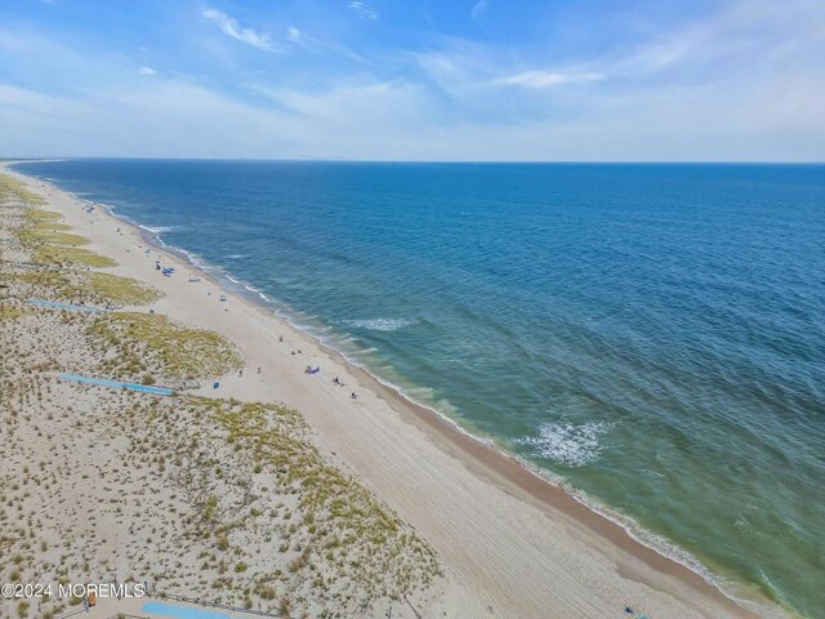 Picture of Residential Land For Sale in Harvey Cedars, New Jersey, United States