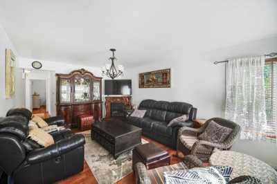 Home For Sale in Burbank, Illinois