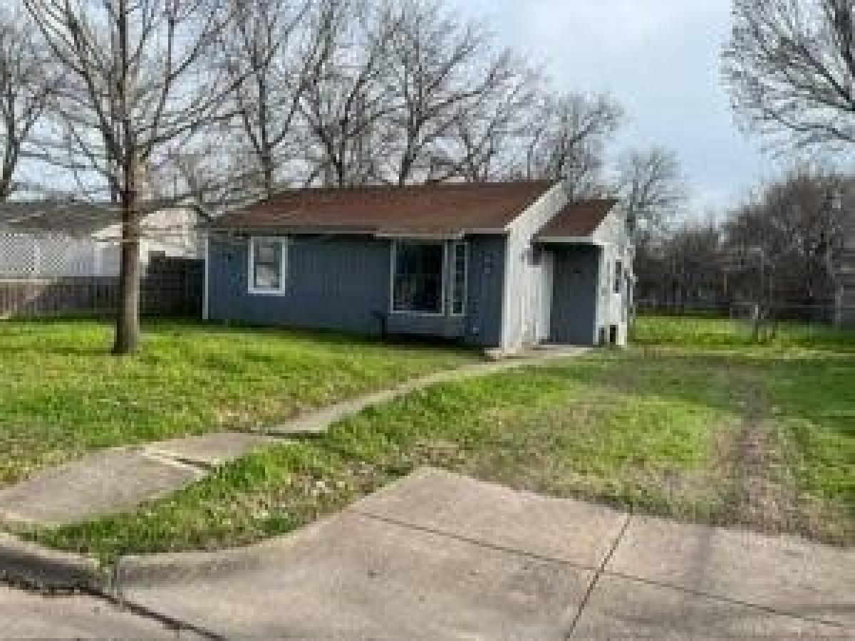 Picture of Home For Sale in Blue Mound, Texas, United States