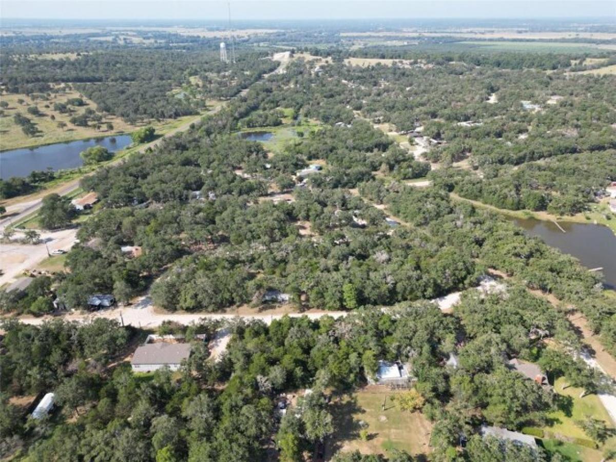 Picture of Home For Sale in Smithville, Texas, United States