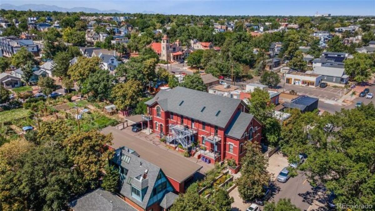 Picture of Home For Sale in Denver, Colorado, United States