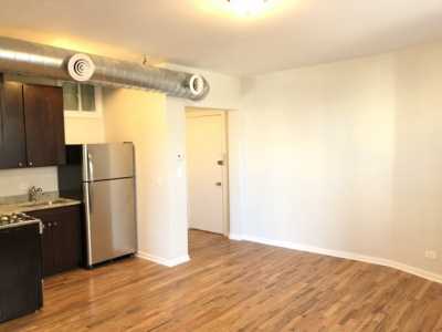 Home For Rent in Chicago, Illinois