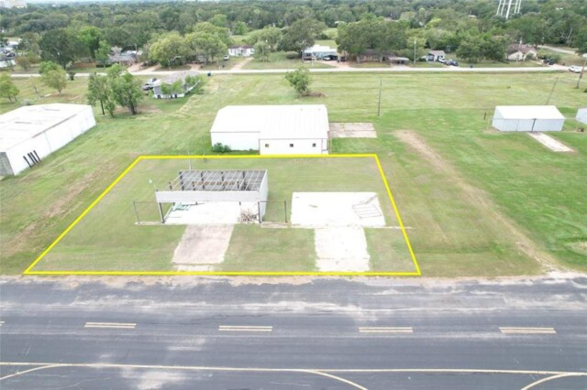 Picture of Residential Land For Sale in Eagle Lake, Texas, United States