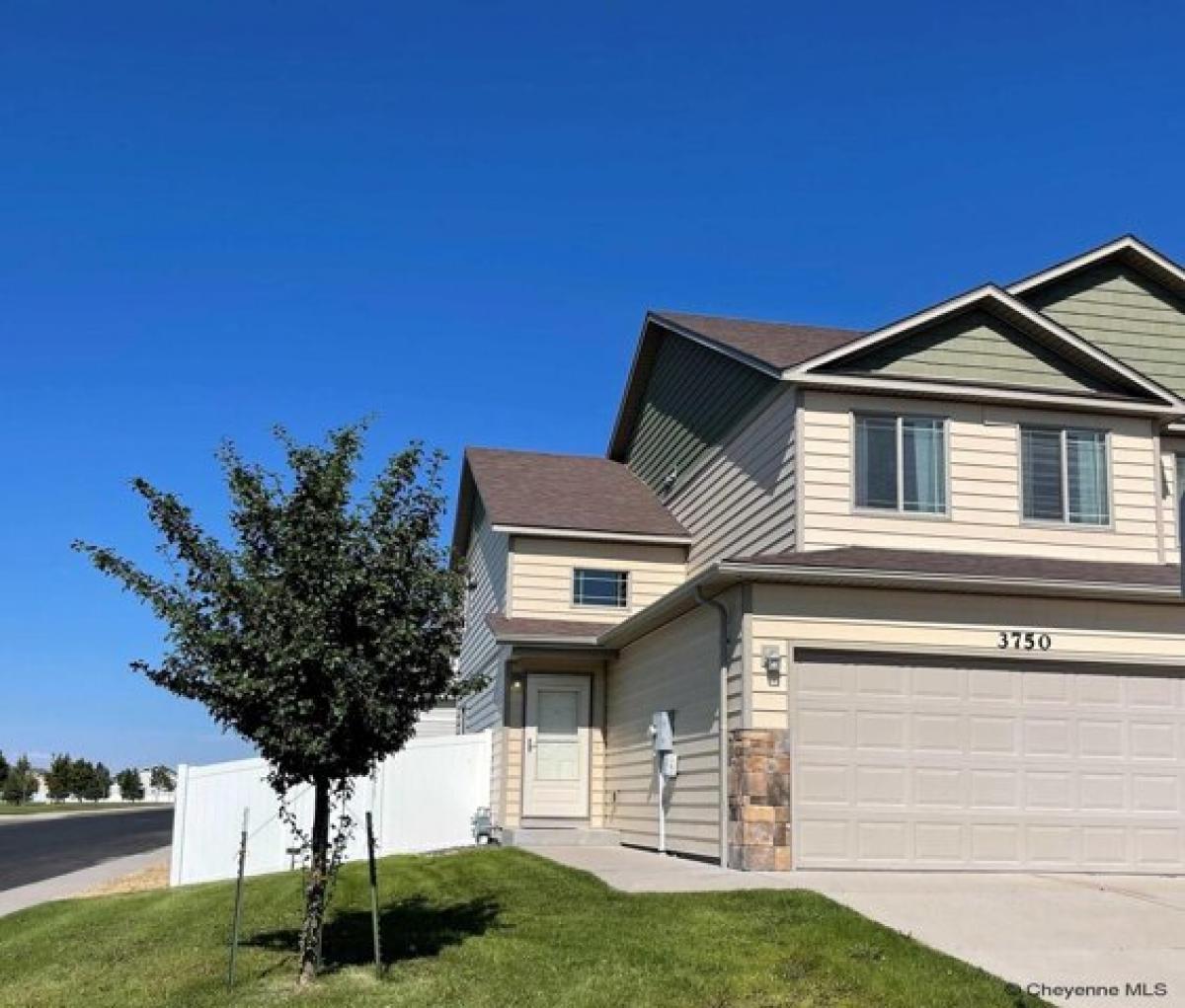 Picture of Home For Sale in Cheyenne, Wyoming, United States