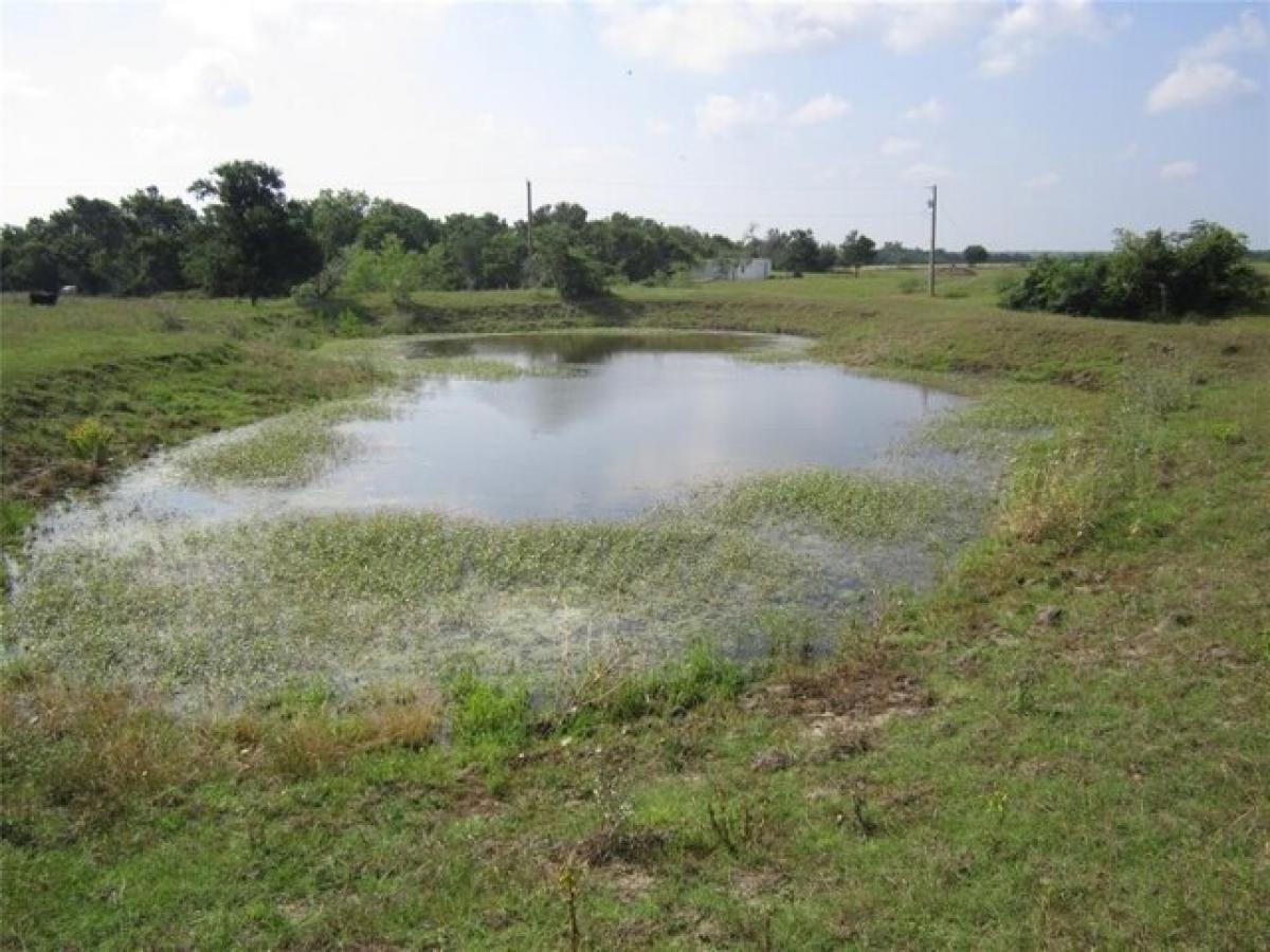 Picture of Residential Land For Sale in Coupland, Texas, United States