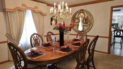 Home For Sale in Flossmoor, Illinois