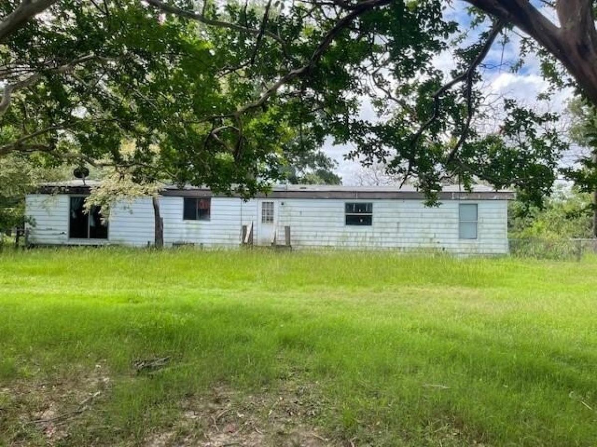 Picture of Home For Sale in Wills Point, Texas, United States